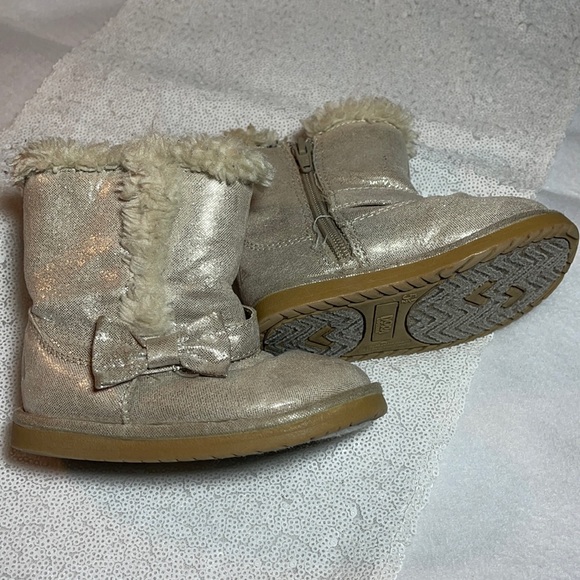 Girls Dora the Explorer toddler boots. Size 5 1/2 - Picture 2 of 11